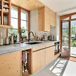 Шале Garden Heart Of The Village Swedish Stove Шампери